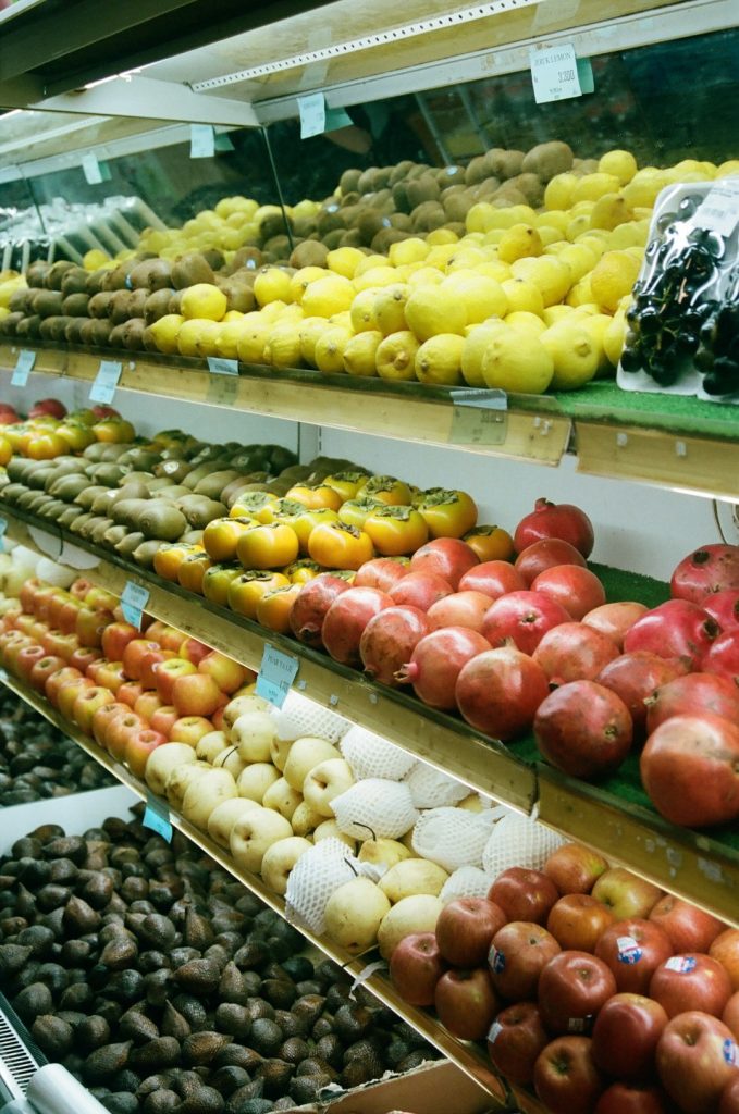 assorted-fruits-on-shelves-ohzll-nv1o4